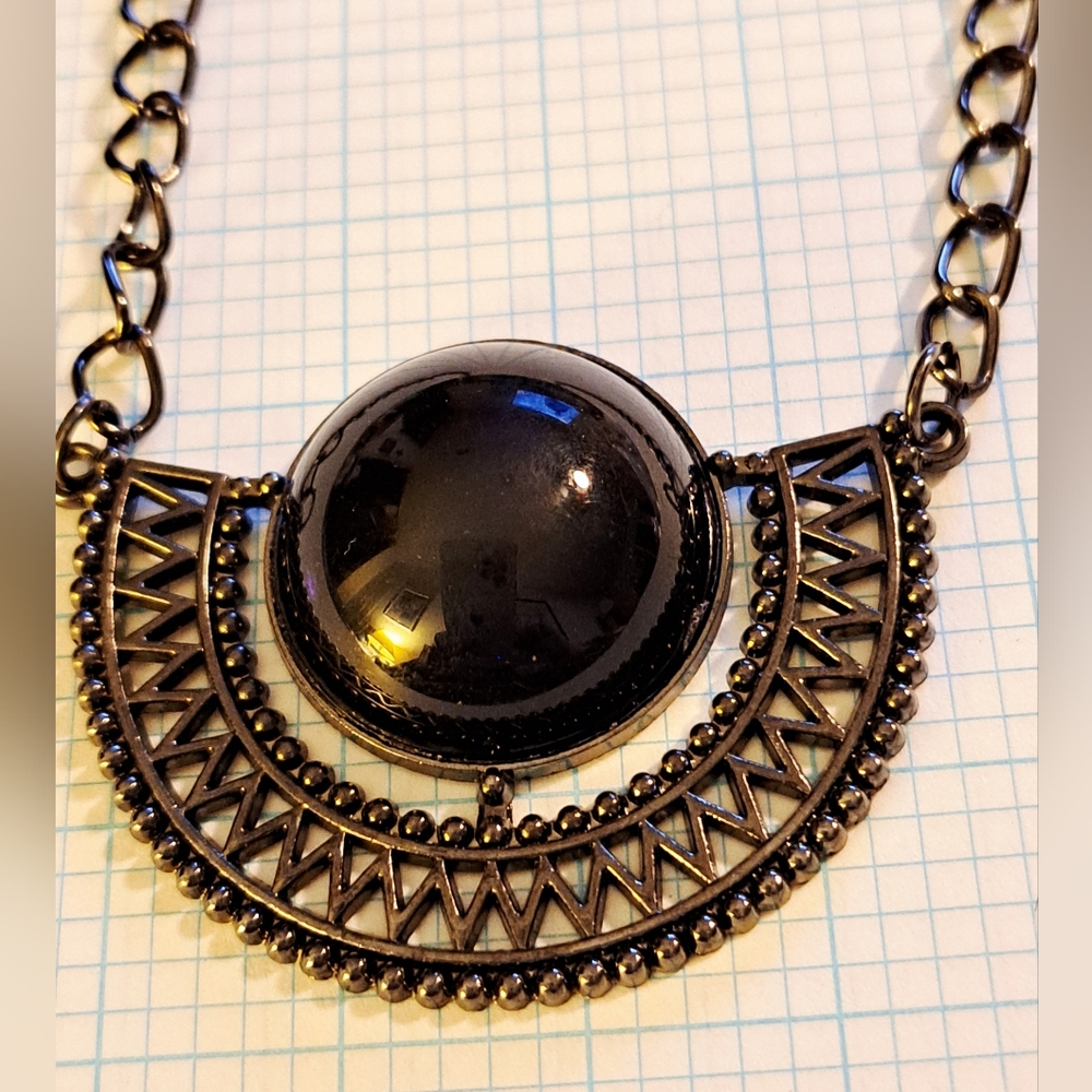 Elegant Black Pendant Necklace